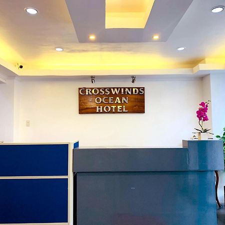 Crosswinds Hotel Paranaque City エクステリア 写真