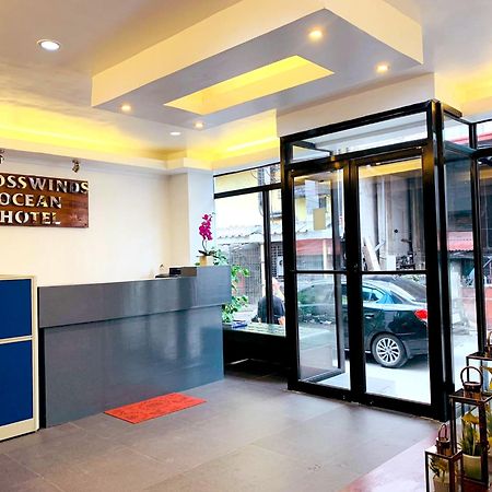 Crosswinds Hotel Paranaque City エクステリア 写真