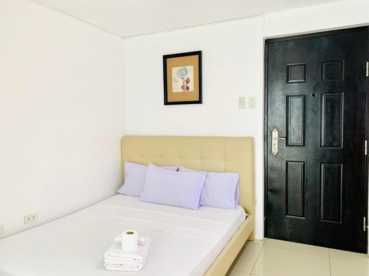 Crosswinds Hotel Paranaque City エクステリア 写真