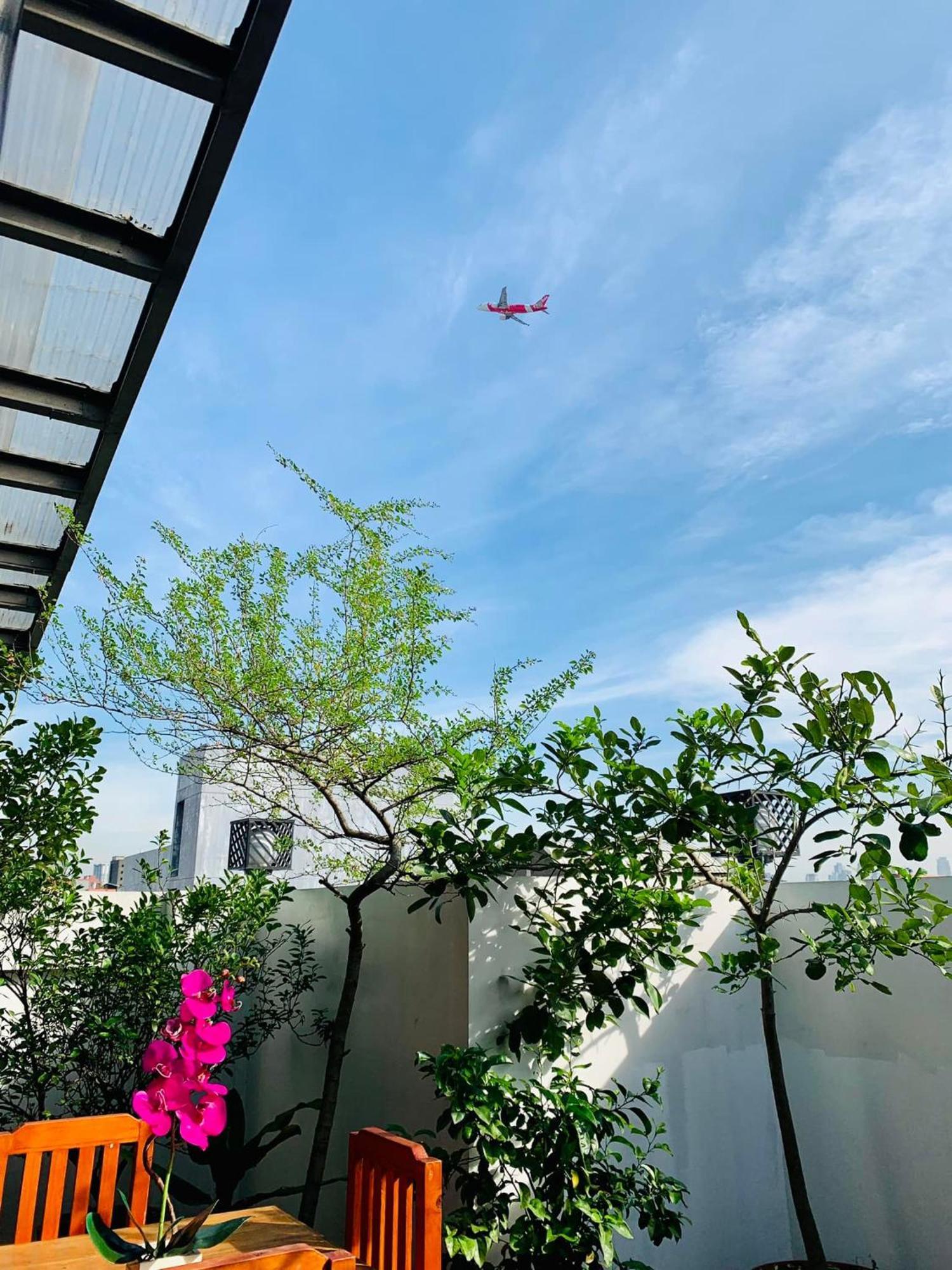 Crosswinds Hotel Paranaque City エクステリア 写真