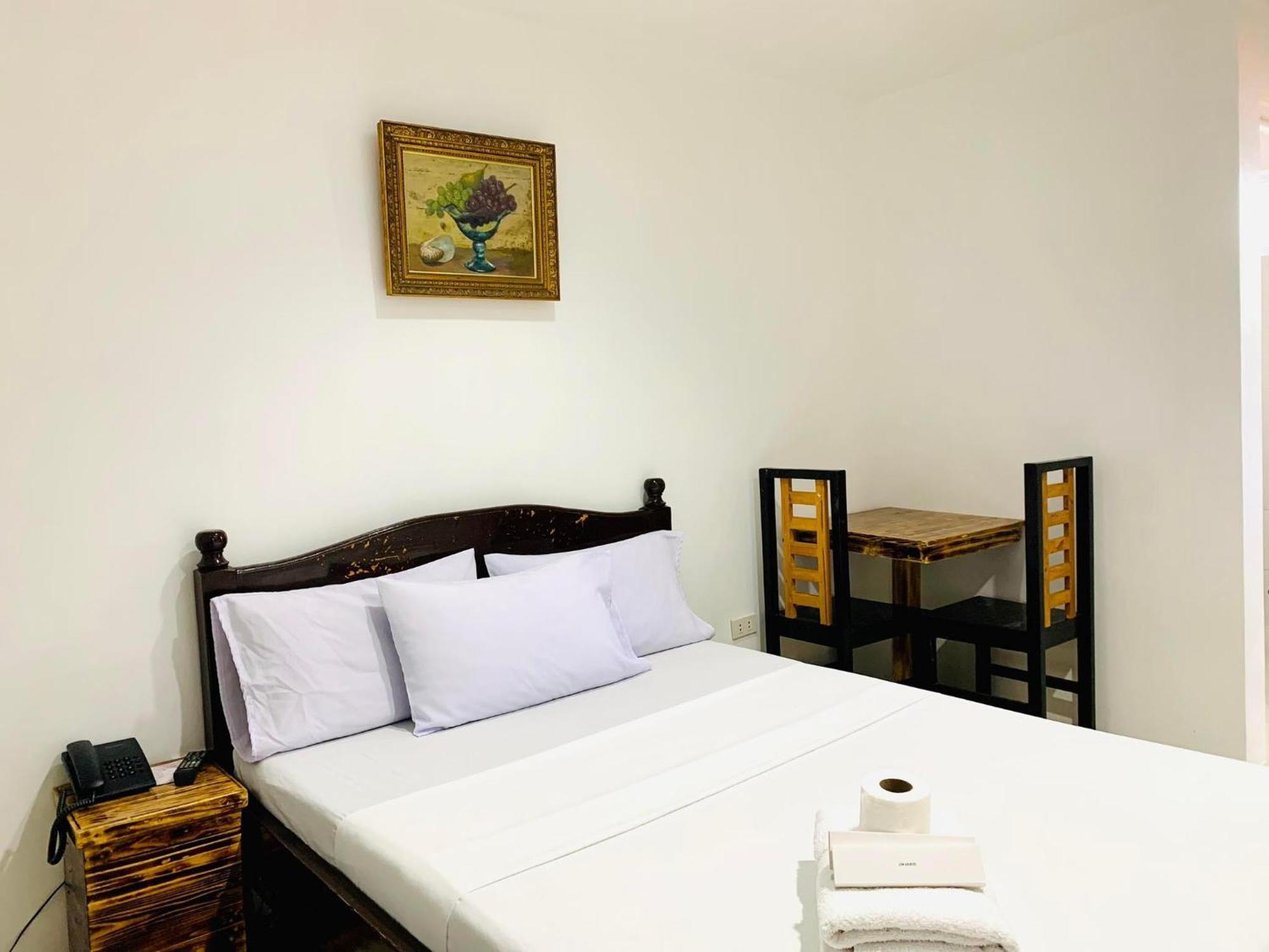 Crosswinds Hotel Paranaque City エクステリア 写真
