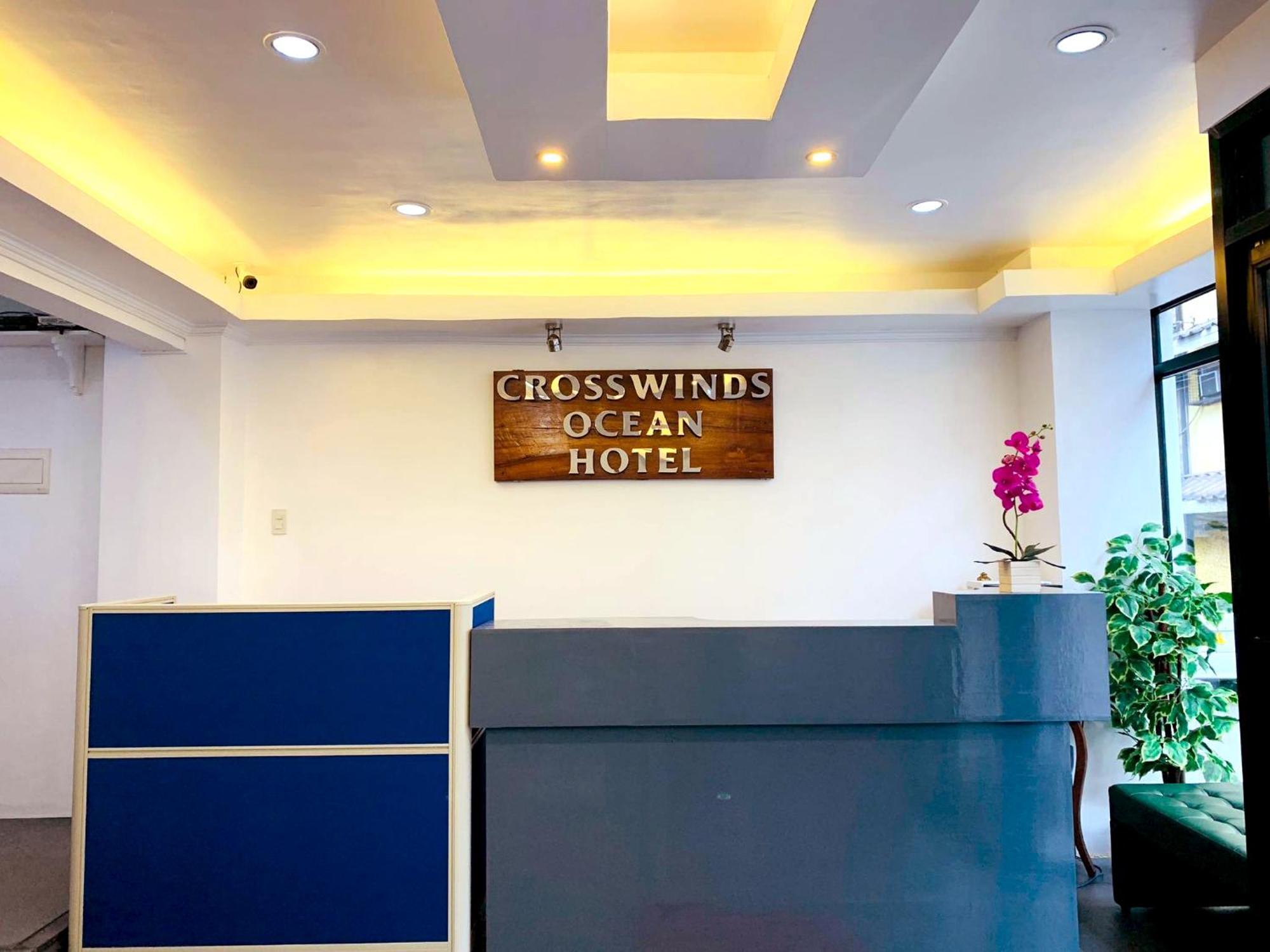 Crosswinds Hotel Paranaque City エクステリア 写真