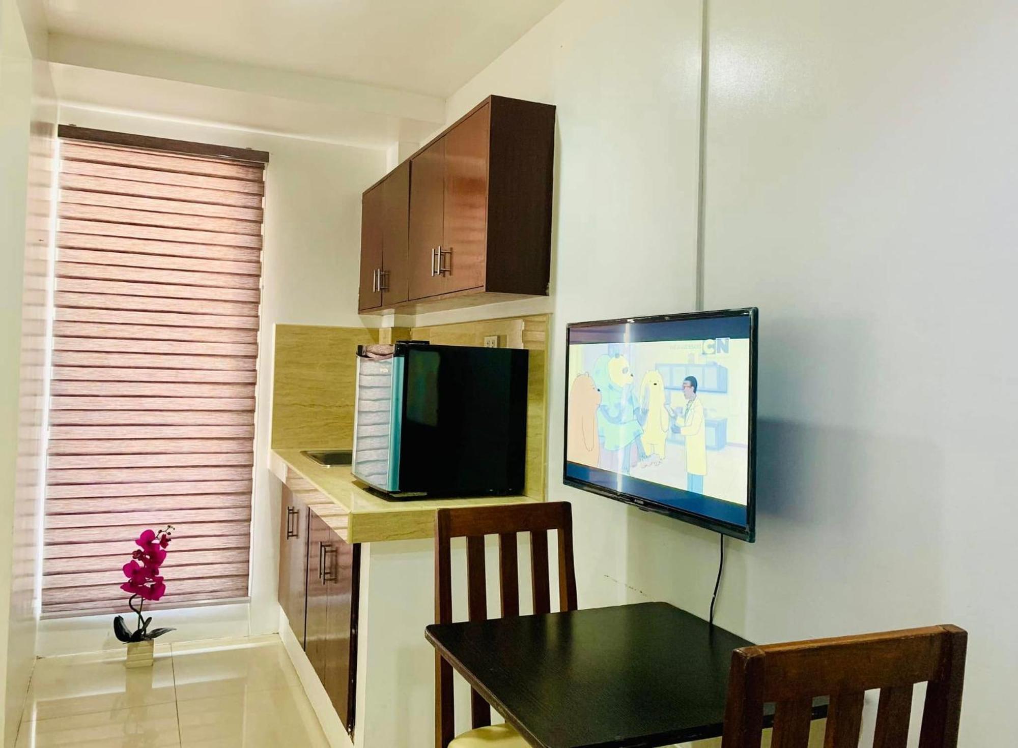 Crosswinds Hotel Paranaque City エクステリア 写真