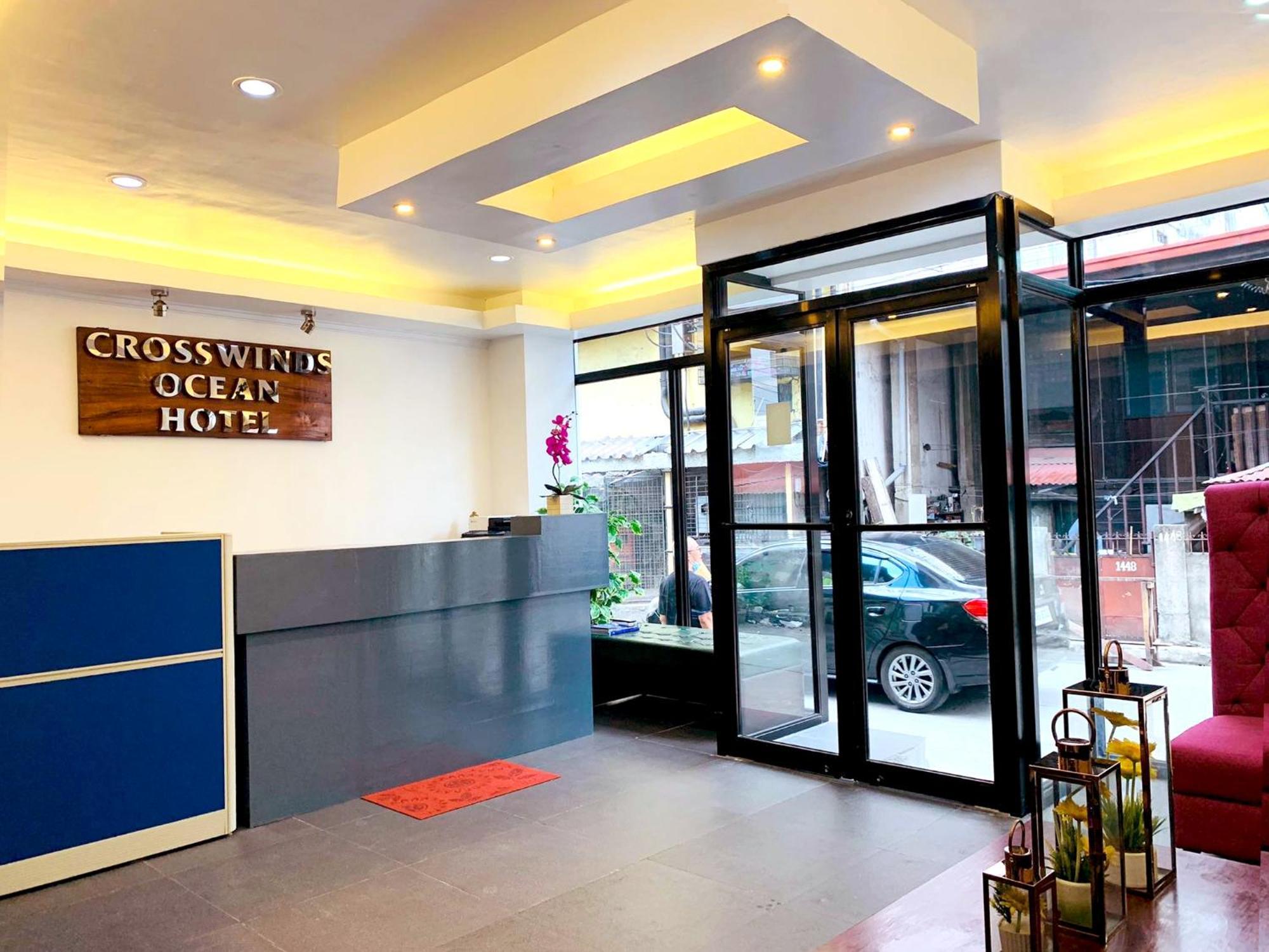 Crosswinds Hotel Paranaque City エクステリア 写真